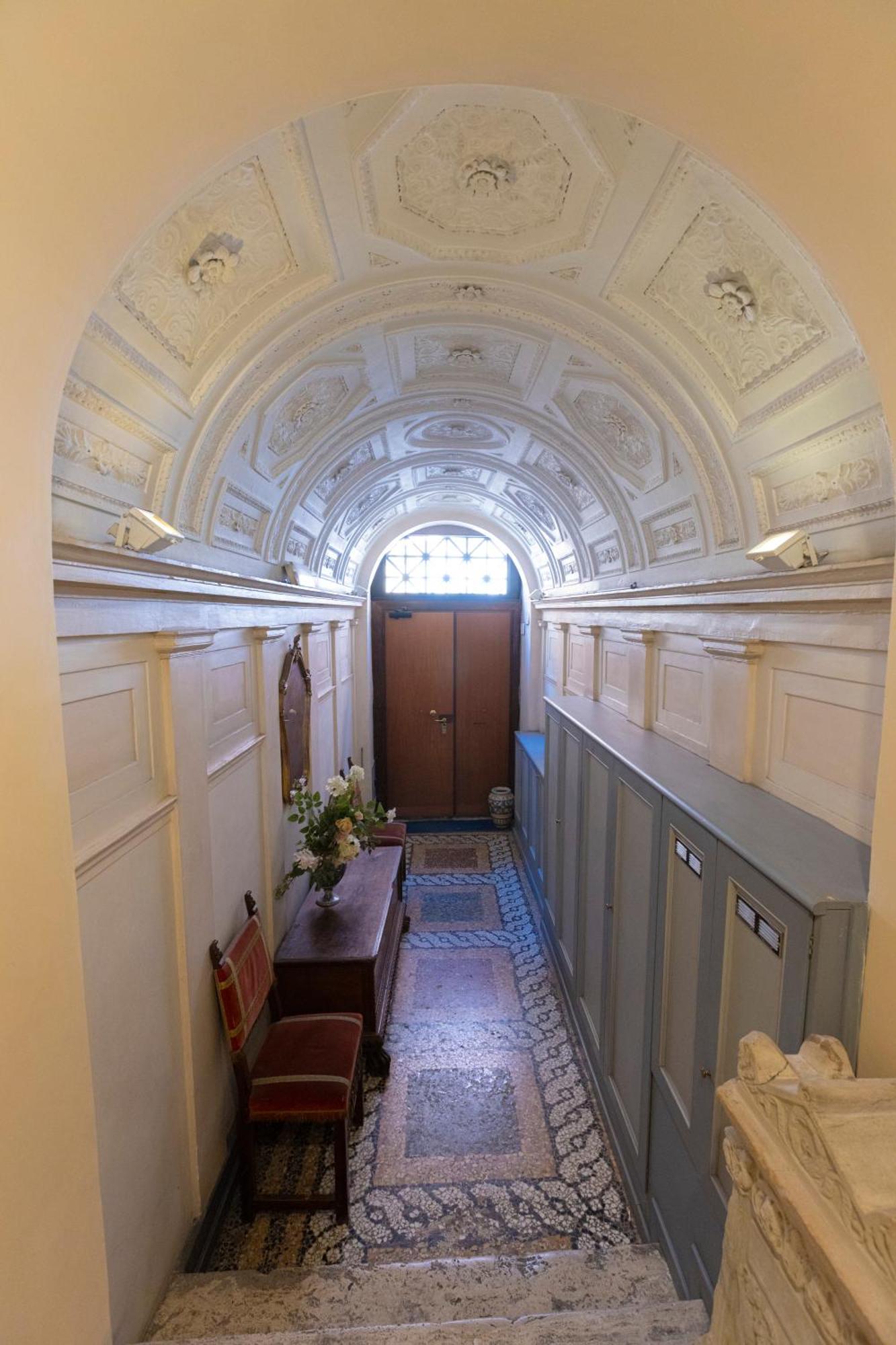 Barberini Apt Close To Fontana Di Trevi โรม ภายนอก รูปภาพ